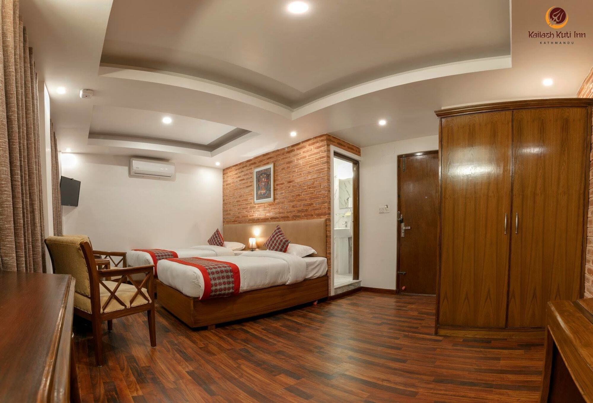 Kailash Kuti Inn Kathmandu Exterior photo